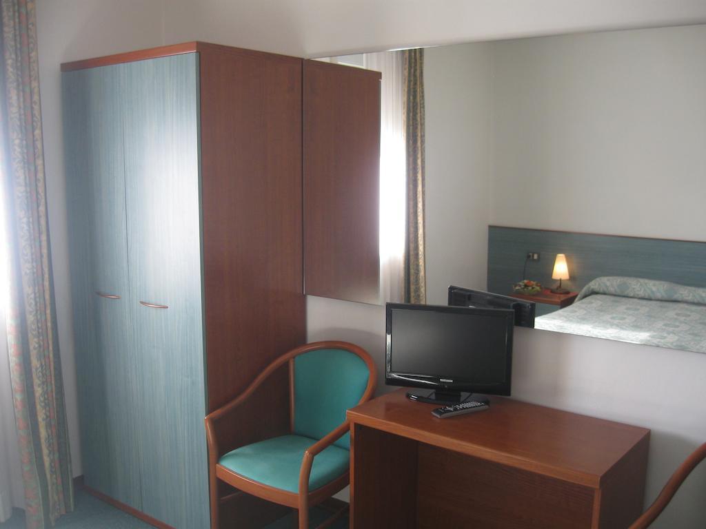 Albergo Del Turista Vernasca 객실 사진